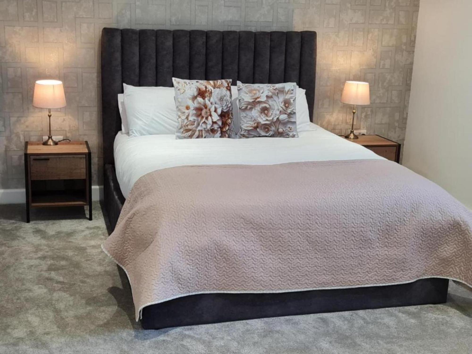 Guest house In Guest - Modern Guest In West Midlands With Private Entrance *