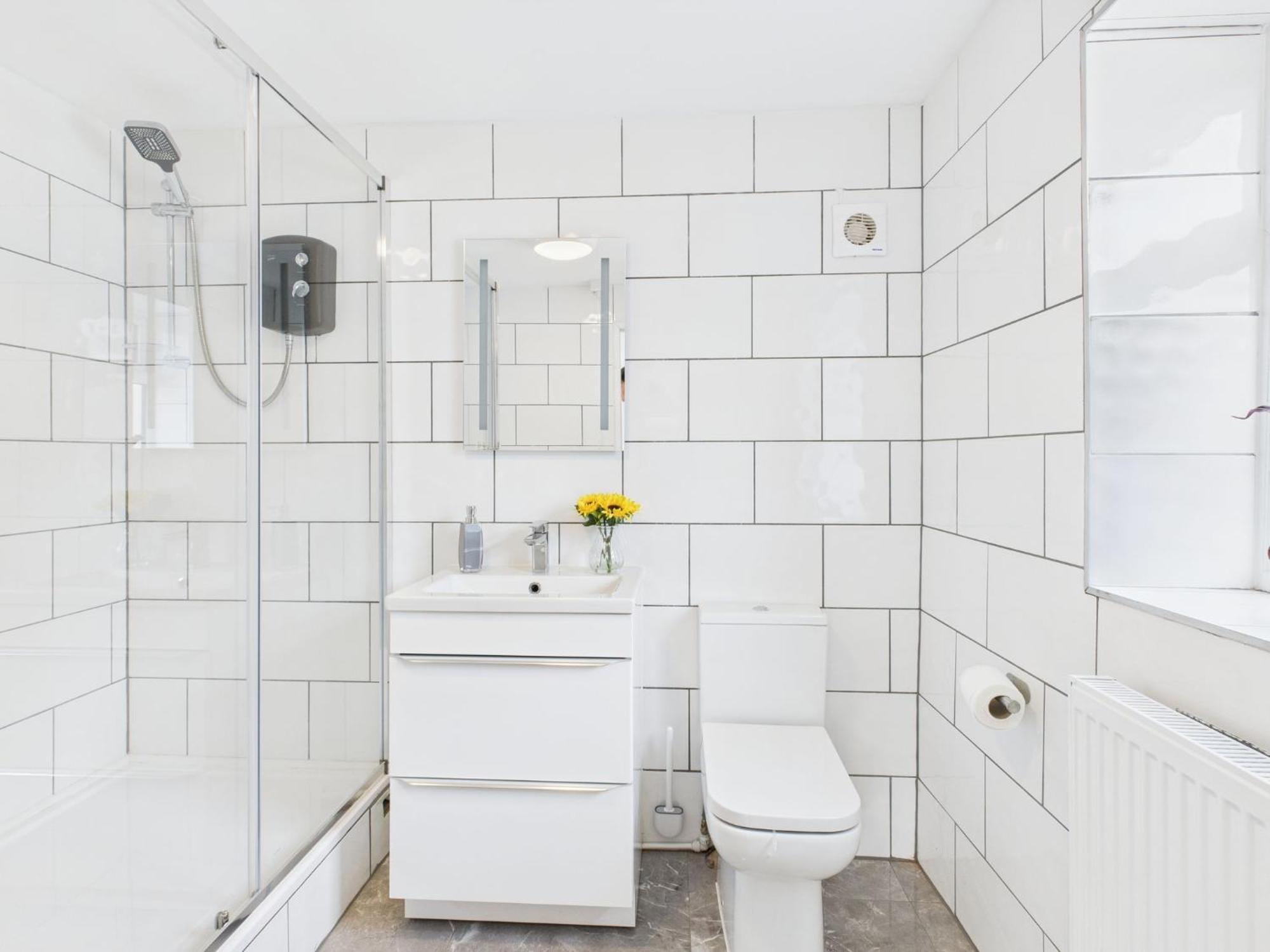 Guest house In Guest - Modern Guest In West Midlands With Private Entrance Birmingham
