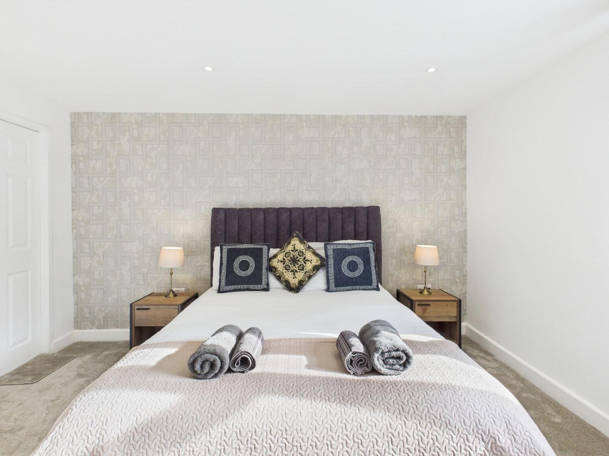 In Guest - Modern Guest In West Midlands With Private Entrance Guest house