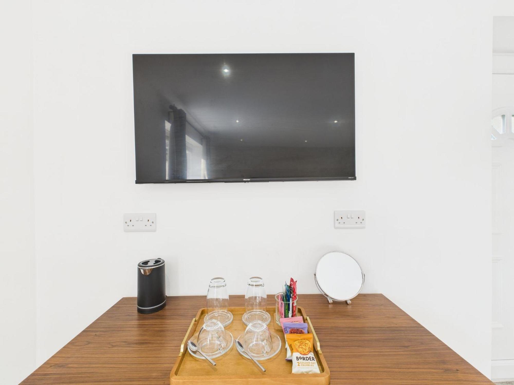 Guest house In Guest - Modern Guest In West Midlands With Private Entrance Birmingham
